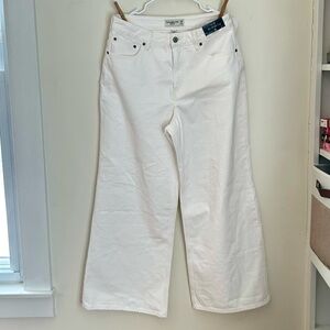 NWT A&F Curve Love High Rise Wide Leg Jean